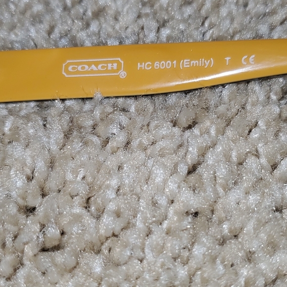 Coach Prescription eyeglasses with hard case - Picture 4 of 5